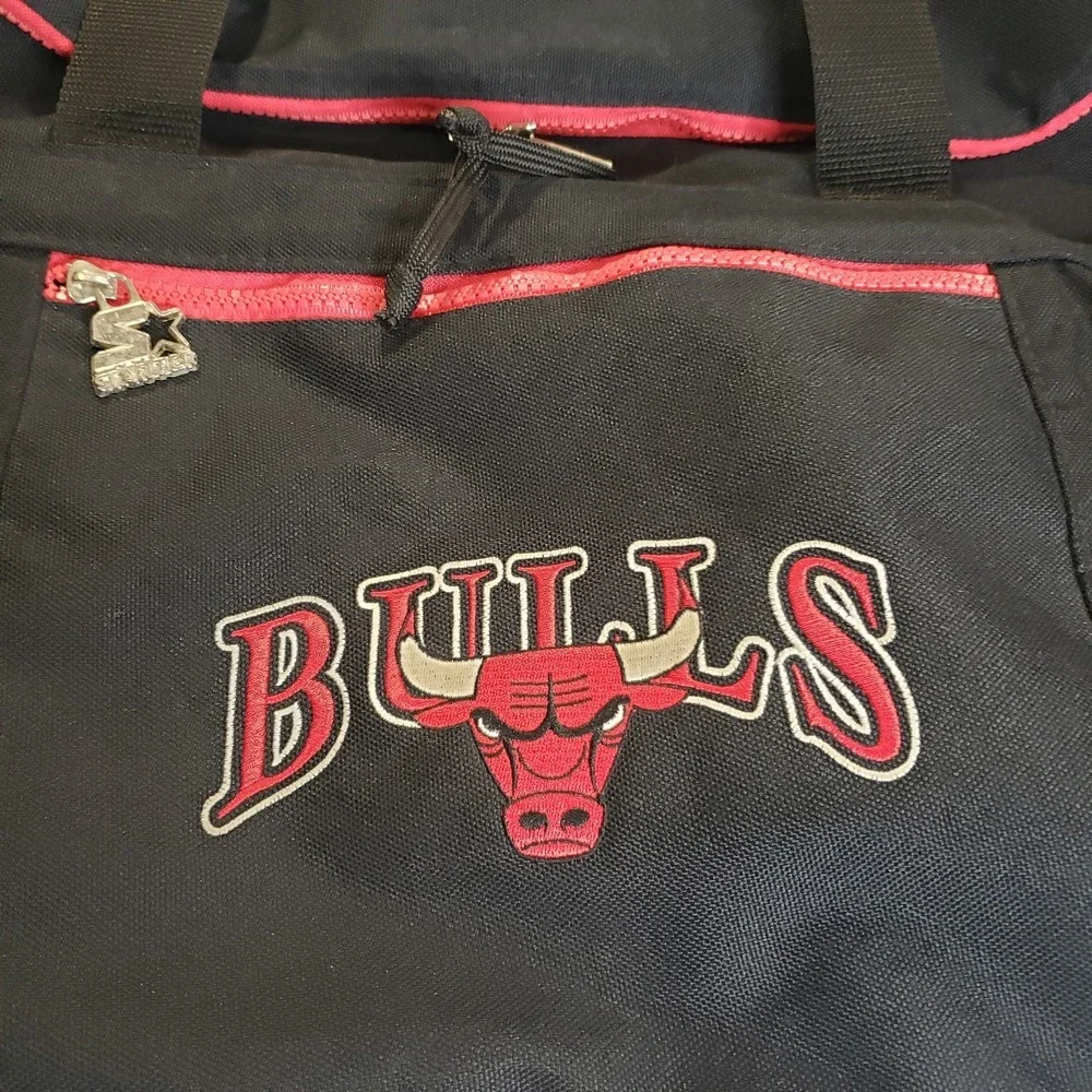 VTG 90s Starter Chicago Bulls Black Canvas Gym Duffle Bag